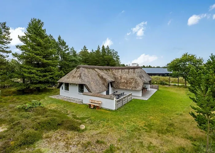 Lilo - 1km From The Sea By Interhome *