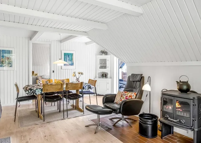 Lilo - 1km From The Sea By Interhome