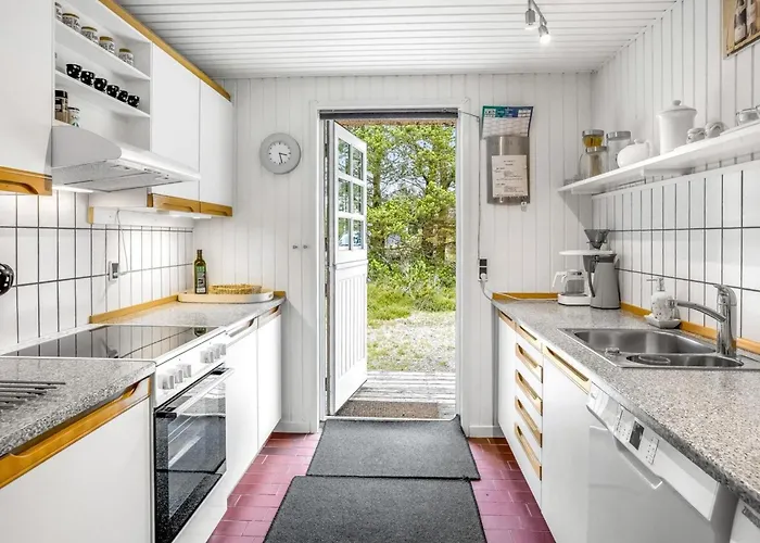 Lilo - 1km From The Sea By Interhome